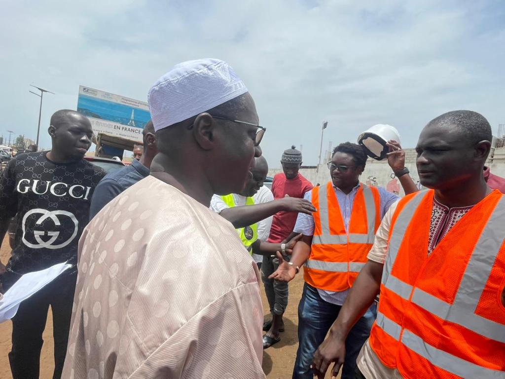 Images Mbao Lancement Prochain Des Travaux De Pavage Et Dam Nagement Du Grand Garage