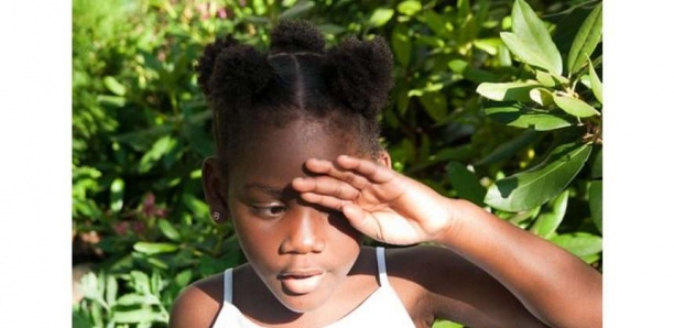 À 7 ans, cette petite fille sauve sa sœur d'un enlèvement grâce à un geste  héroïque