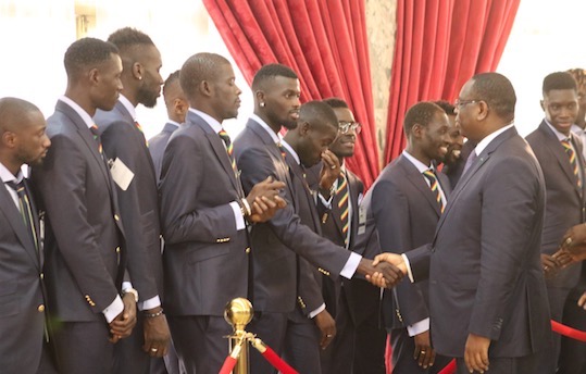 (45 Photos): Après la cérémonie de remise du drapeau .Un Spécial Ndogou réservé aux Lions ….