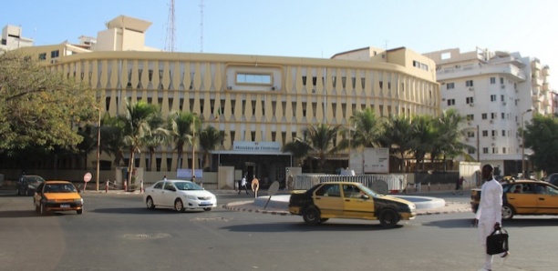 Sénégal : Sur 325 partis politiques, seuls moins de 30 sont en règle