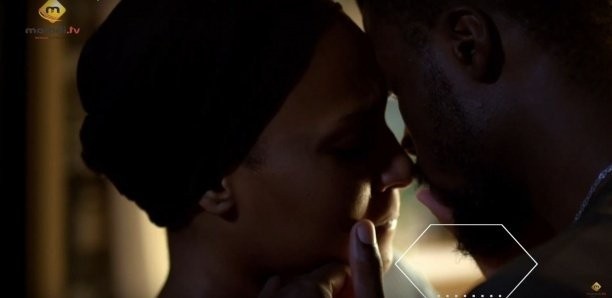 « Scène érotique » dans la série Karma : Jamra s’en prend au producteur