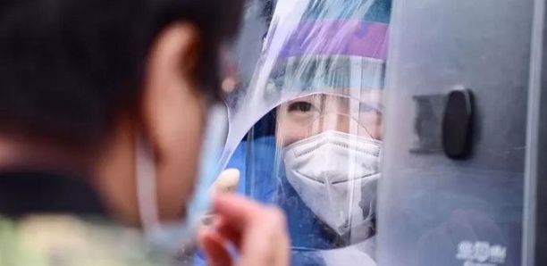 Le nombre de nouvelles contaminations continue d'augmenter en Chine