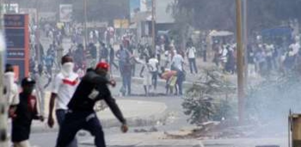 Poste Thiaroye : Des scènes de violences éclatent entre manifestants et forces de l’ordre