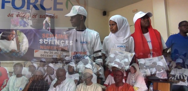 Formation sur le numérique à Diourbel: 100 meilleurs élèves du Sénégal primés par l'Uvs