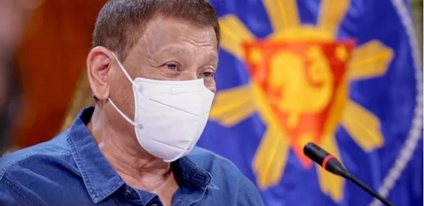 Rodrigo Duterte va tester le vaccin russe: “Il est vieux, il peut sacrifier sa vie pour le peuple philippin”