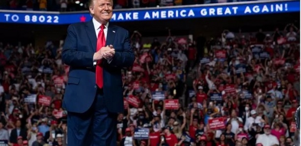 Trump loin derrière Biden dans les “swing states”, sa “grande convention” prévue en Floride annulée