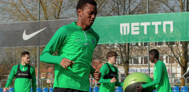 Football  - Trois questions à… Ousmane Sow, FS Metta (Lettonie) : ''Je ne regrette pas mon choix''