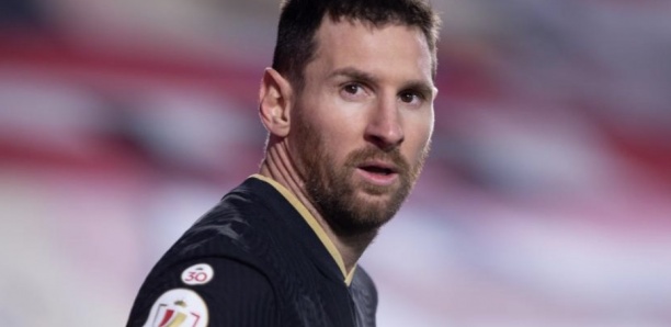 [Vidéo] Transferts : Lionel Messi arrive au PSG