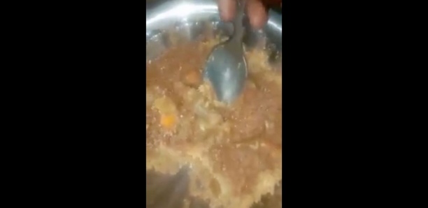 Un djinax (souris) dans le couscous des étudiants de l'Université de Bambey