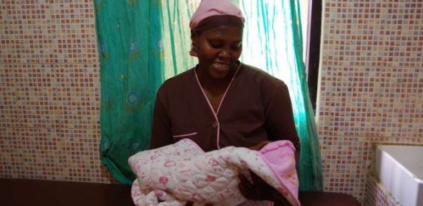 Au Sénégal, le « damp », massage traditionnel des bébés, se professionnalise