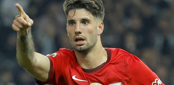 Liverpool engage le milieu hongrois Szoboszlai pour 70 millions d'euros