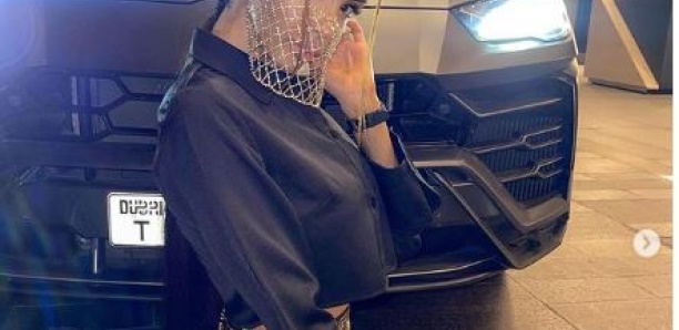Nabilla provoque la colère des internautes avec son “masque de riche complétement inutile”