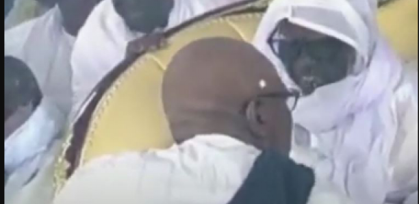 Travaux de la Grande mosquée de Touba : Mbackiyou Faye remet plus de 2 milliards de FCFA à Serigne Mountakha