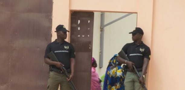 Reprise des visites dans les prisons