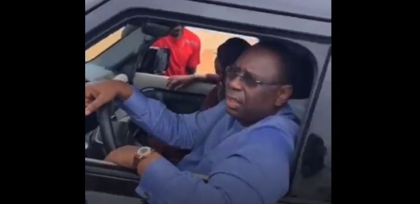 Arrêt sur image : Macky au volant en compagnie de la Première dame et au contact des Sénégalais