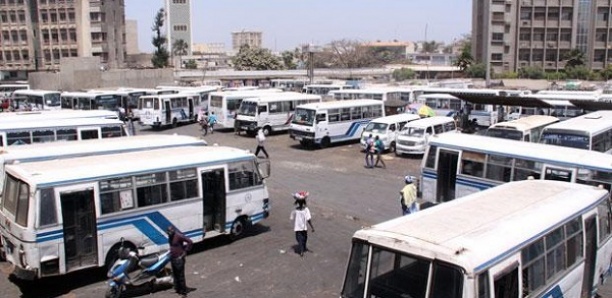 Grève des transporteurs : À Jaxaay,  Bus Tata, Ndiaga Ndiaye et Car Rapide ne roulent pas…
