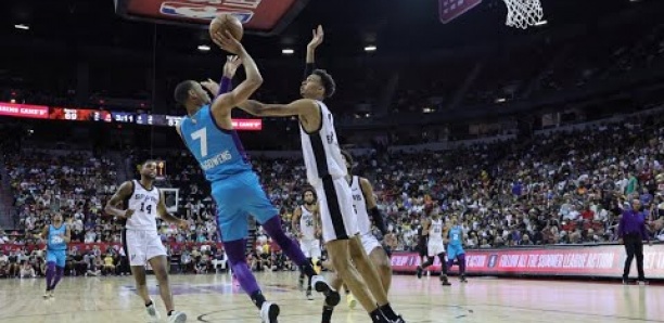 Basket : pour sa première sous le maillot des Spurs, Wembanyama livre une prestation mitigée