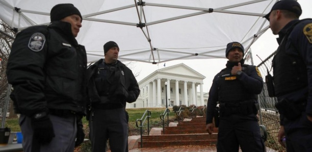États-Unis: rassemblement des pro-armes à Richmond, l’état d’urgence décrété