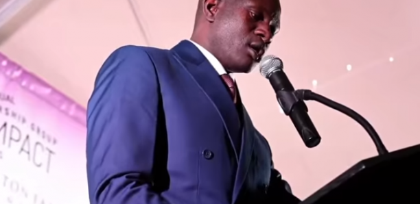 Dr Babacar Diop après sa prise de parole en anglais aux USA : " Bimaaa Pareii Standing ovation la am..."