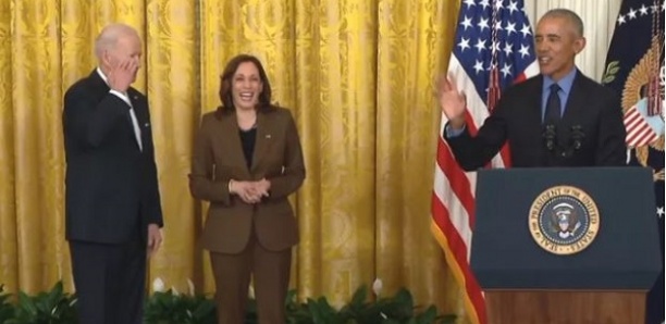 De retour à la Maison-Blanche, Obama appelle Biden “vice-président”
