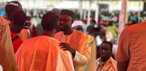 Mame Boye Diao - Ousmane Sonko : poignée de mains chaleureuse et échange cordial