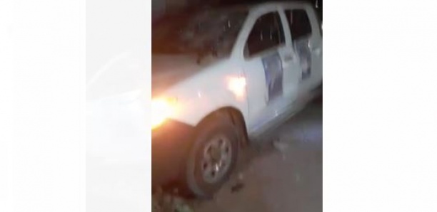 [Vidéo] Bakel-Campagne à Samba Colo : Le véhicule du candidat de Yewwi saccagé par...