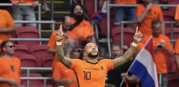 Transferts : Le FC Barcelone engage Memphis Depay jusqu'en 2023 (club)