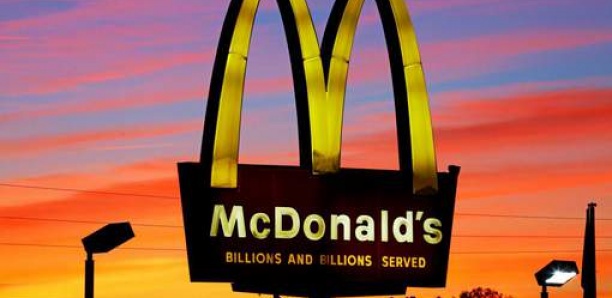 L’ex-PDG de McDonald’s aurait entretenu des relations sexuelles avec plusieurs employées