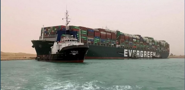 Canal de Suez : l'Ever Given a été remis à flot, le trafic reprend