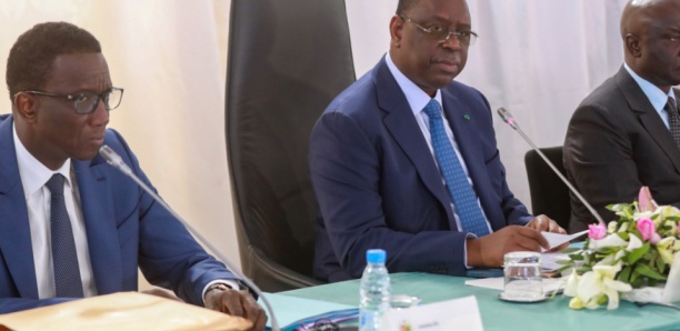 Thiès: Macky Sall octroie 5 Ha aux  travailleurs du nettoiement