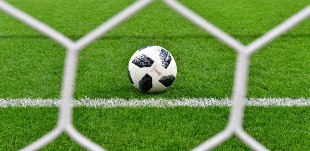 Coronavirus: le syndicat mondial des footballeurs inquiet des baisses de salaires