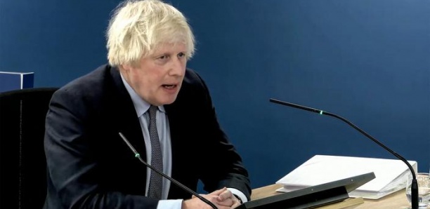 Covid-19 : Boris Johnson se dit «profondément désolé» pour les familles des victimes