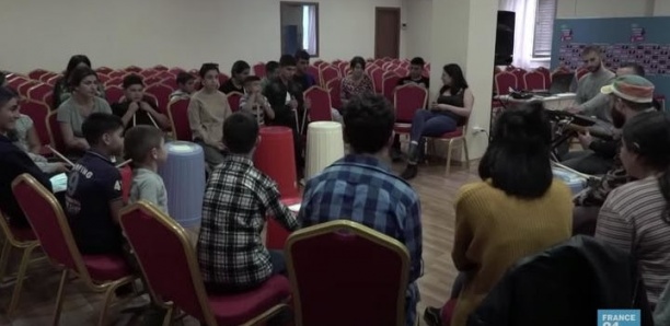 À Goris, en Arménie, la solidarité s'organise pour accueillir les déplacés du Haut-Karabakh