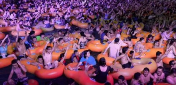 La pool party polémique de Wuhan? Une “victoire” pour les autorités chinoises
