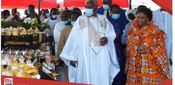 Magal 2020 : Serigne Abdou Karim apprécie le "ndéki" royal de son épouse