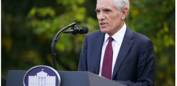 Un conseiller controversé de Trump sur la pandémie démissionne