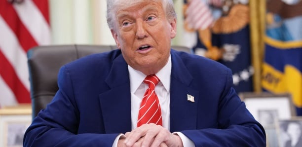 "NOUS NE VOULONS PAS D'EUX": TRUMP INTERDIT AUX RESSORTISSANTS DE 12 PAYS D'ENTRER AUX ÉTATS-UNIS