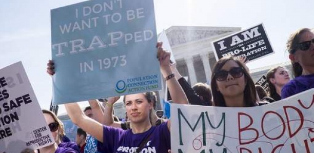Etats-Unis : La Cour suprême révoque le droit à l'avortement