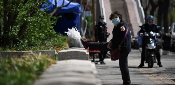 La xénophobie bondit en Chine, par peur d'un retour du coronavirus