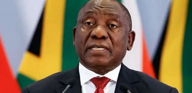 Afrique du Sud: le président Ramaphosa officialise le départ du vice-président