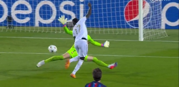 Sadio Mane douche le Camp Nou