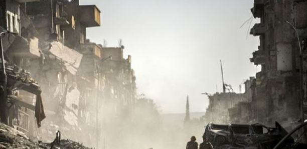 Syrie: 17 civils tués dans des raids aériens