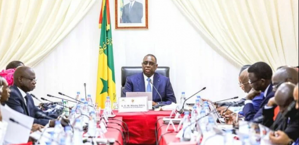 Respect des périodes de précampagne et campagne électorale : Macky Sall ne recule pas