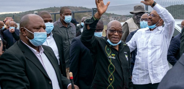 Afrique du Sud : l'ex-président Jacob Zuma se constitue prisonnier
