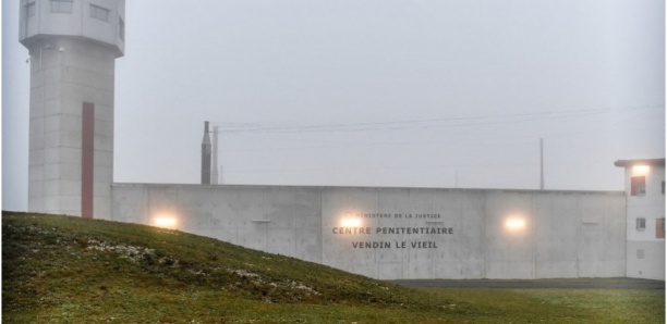 Les premiers narcotrafiquants "les plus dangereux" de France transférés vers une prison spéciale