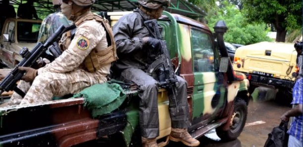 Mali: le président de la Transition et le Premier ministre emmenés au camp militaire de Kati