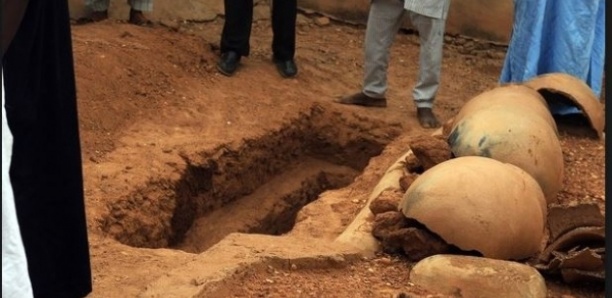 Kédougou : Un arsenal mystique découvert sur une tombe profanée