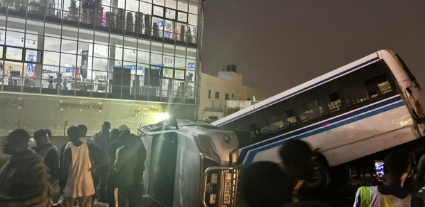 [Images] Autoroute à péage : Accident spectaculaire impliquant cinq véhicules