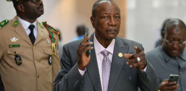 Guinée: Alpha Condé allège les mesures barrières sanitaires