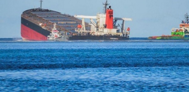 Marée noire à l'île Maurice: Le mazout encore à bord du Wakashio récupéré